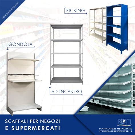 Scaffali di un negozio specializzato in articoli per la prima infanzia con una selezione di omogeneizzati e prodotti per l'igiene