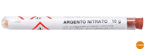 Trattamento del granuloma ombelicale con nitrato d'argento