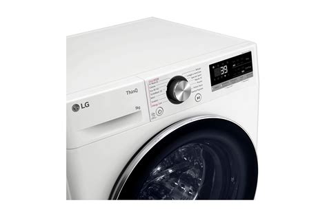 Lavatrice moderna con vari programmi