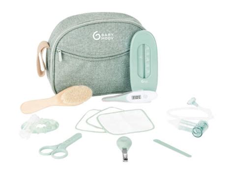 Accessori essenziali per il bagnetto: sdraiette, termometri, giochi e prodotti specifici