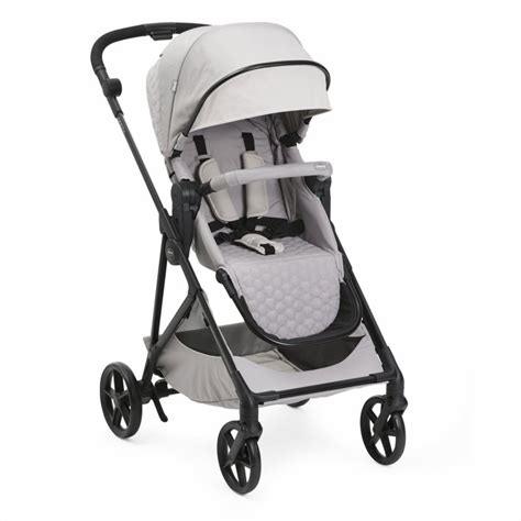 Passeggino Chicco Seety in ambiente urbano