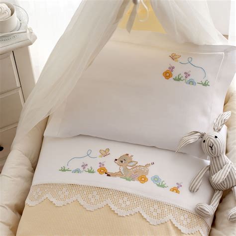 Esempio di copertina con inserto centrale a punto croce e bordino