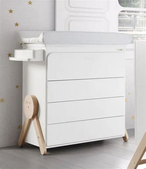 Design di un fasciatoio cassettiera in stile moderno