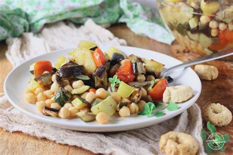 Piattino di ceci con verdure per bambini