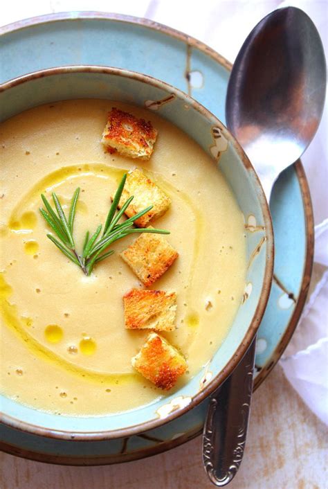 Crema di ceci con crostini e olio