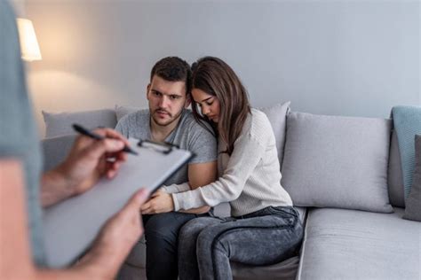 Couple seeking fertility advice