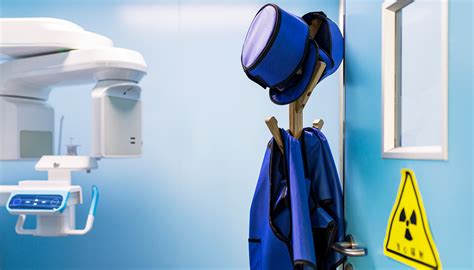 Immagine stilizzata che rappresenta la radioprotezione in ambito medico