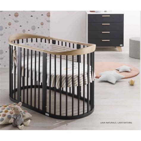 Lettino ovale 7 in 1 in configurazioni diverse per la crescita del bambino