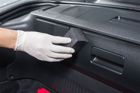 Dettaglio plastiche interne auto