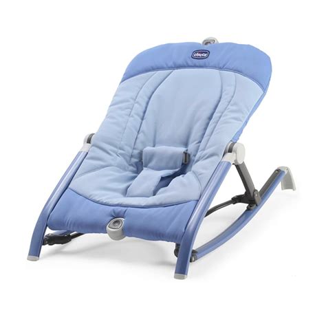 Chicco Pocket Relax in use with a happy baby