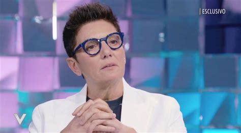 Infografica sulla carriera politica di Imma Battaglia: elezioni e voti ottenuti