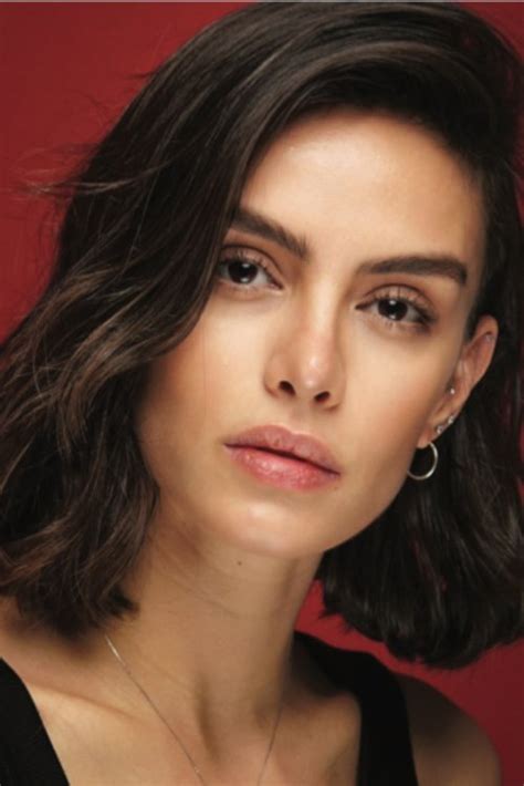 Çağla Demir in una delle sue prime serie televisive