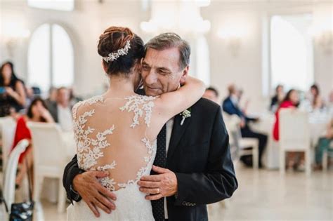 Scena padre e figlia matrimonio