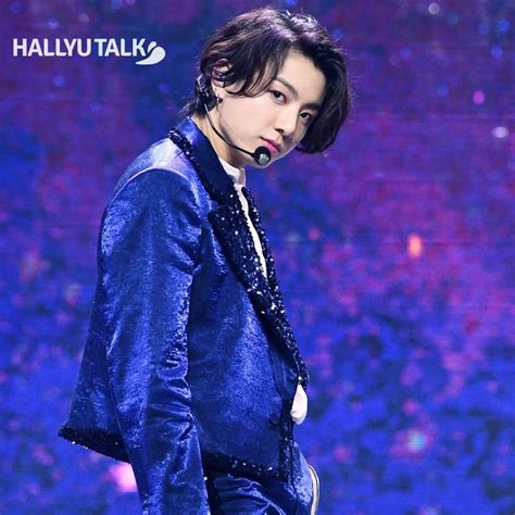 Jungkook solo performance