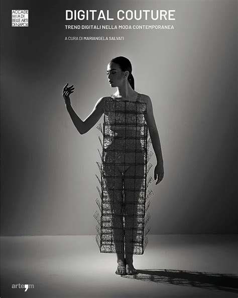 Contrasto tra moda sartoriale e comunicazione digitale contemporanea