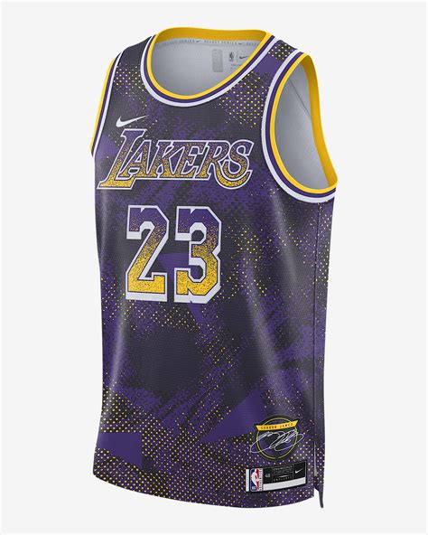 Ritratto di LeBron James con la maglia dei Los Angeles Lakers