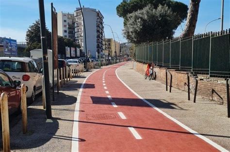 Piste ciclabili moderne in città
