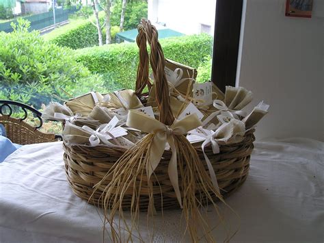 Materiali per cesti fai da te e decorazioni bomboniere