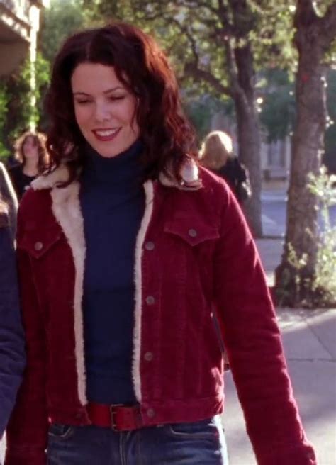 Lorelai Gilmore nel suo ambiente quotidiano a Stars Hollow