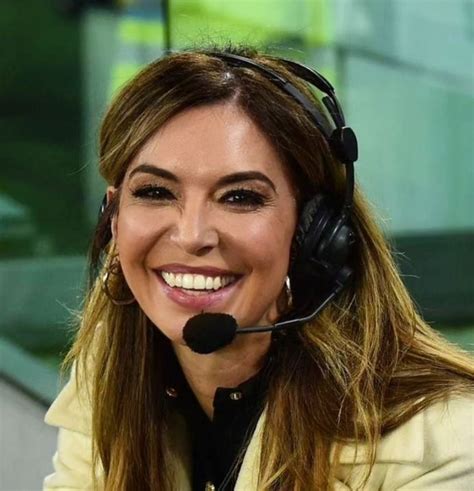 Marina Presello in uno studio televisivo