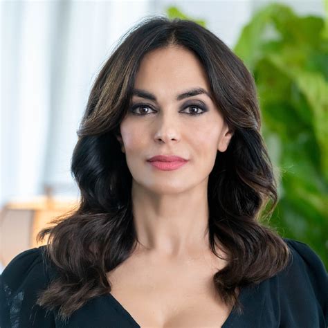 Locandina rappresentativa dell'impegno sociale e artistico di Maria Grazia Cucinotta con la Onlus Vite senza paura