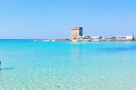 Panoramica della spiaggia di Torre Chianca con la torre di avvistamento