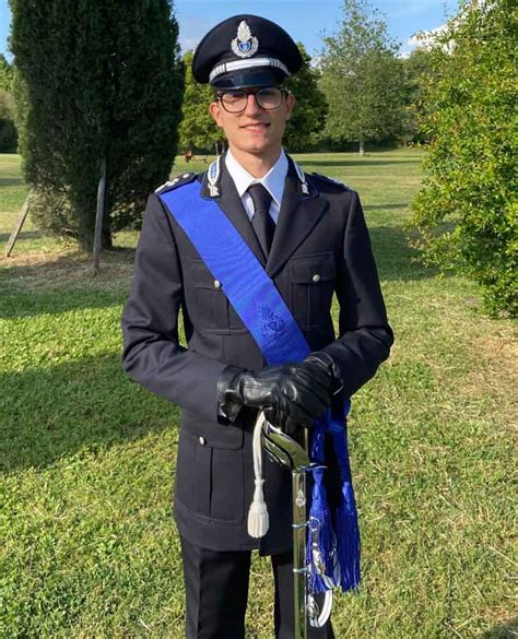 Isabella Ferrari nella divisa da commissario di polizia