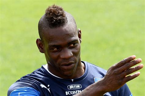 Ritratto del calciatore Mario Balotelli durante una sessione di allenamento