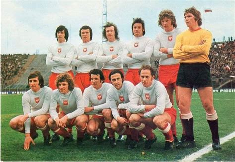 La squadra polacca degli anni '70 festeggia un gol