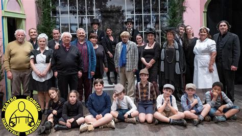 Veduta d'insieme della tenuta, teatro di tutti i drammi e segreti dei protagonisti.