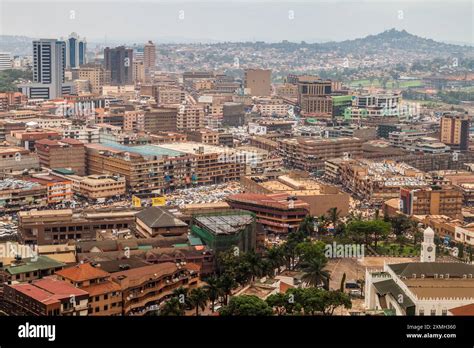 veduta panoramica di Kampala e le sue sette colline