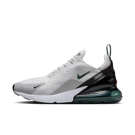 Nike Air Max 270 Go per bambini: un'immagine che ne evidenzia la calzata facile