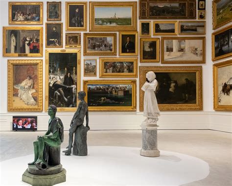 Famiglia che visita il museo dello stadio