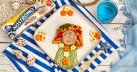 Tavola colorata con verdure preparate in modo creativo per bambini