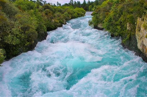 Veduta aerea della confluenza tra Fiume Vara e Fiume Magra a Cerlasca