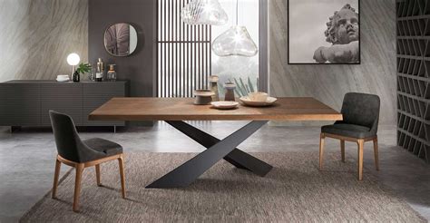 Tavolo Gemini Colico in un moderno soggiorno con dettagli in legno