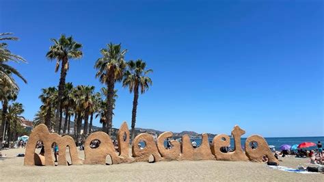 Spiaggia La Malagueta con scultura di sabbia