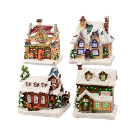 veduta panoramica del Parco Cariboni addobbato per le feste natalizie con le casette in legno