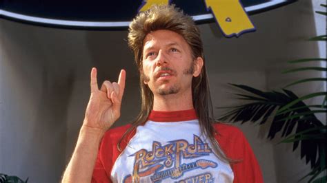 L'estetica iconica di Joe Dirt con il suo mullet inconfondibile