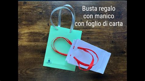 Bustine con indizi numerati pronti per essere nascosti in casa