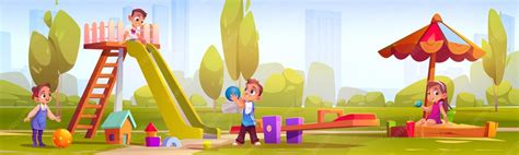 Bambini che giocano in un'area giochi montana