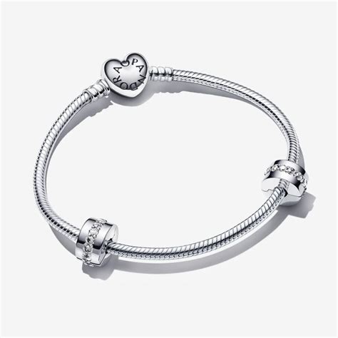 Bracciale Pandora personalizzato con charm vari per una bambina