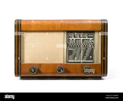 Una vecchia radio d'epoca