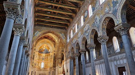 mosaico del duomo di Monreale che mostra l'arca e la famiglia di Noè dopo la fine del diluvio