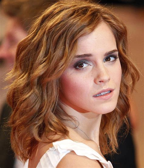 Foto di Emma Watson e Emma Roberts da bambine, confronto