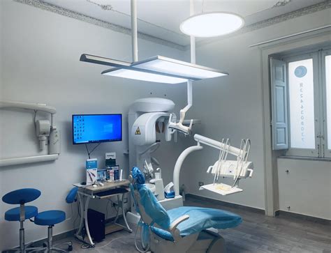 Dettaglio di un moderno studio odontoiatrico all'avanguardia