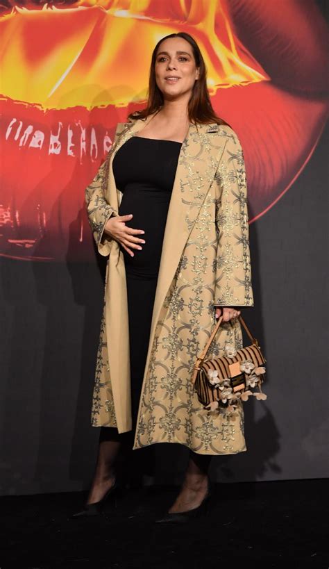 Lucrezia Guidone sul red carpet con il pancione