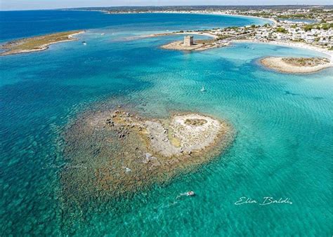 Veduta aerea della laguna di Porto Cesareo e l'Isola dei Conigli