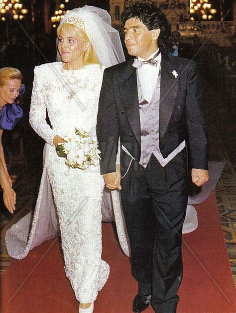 Foto d'epoca del matrimonio tra Claudia Villafañe e Diego Maradona al Luna Park