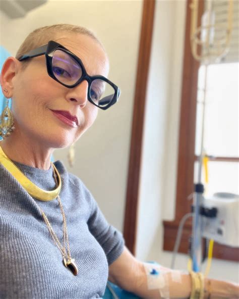 Ritratto fotografico di Barbara Carron durante un evento istituzionale